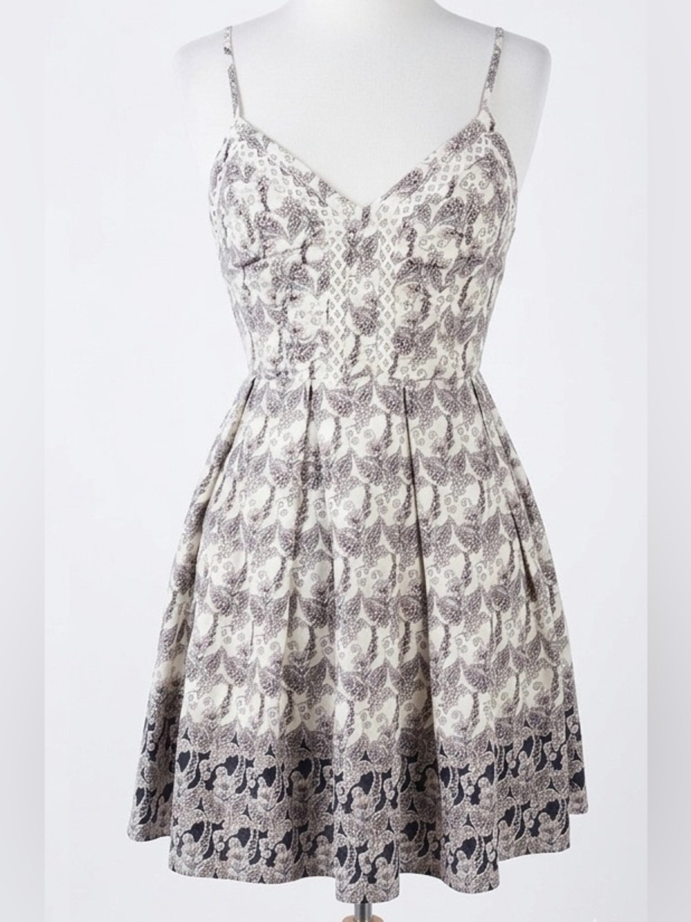 ILLA ILLA Cream and Gray Printed Spaghetti-Strap Fit-and-Flare Dress